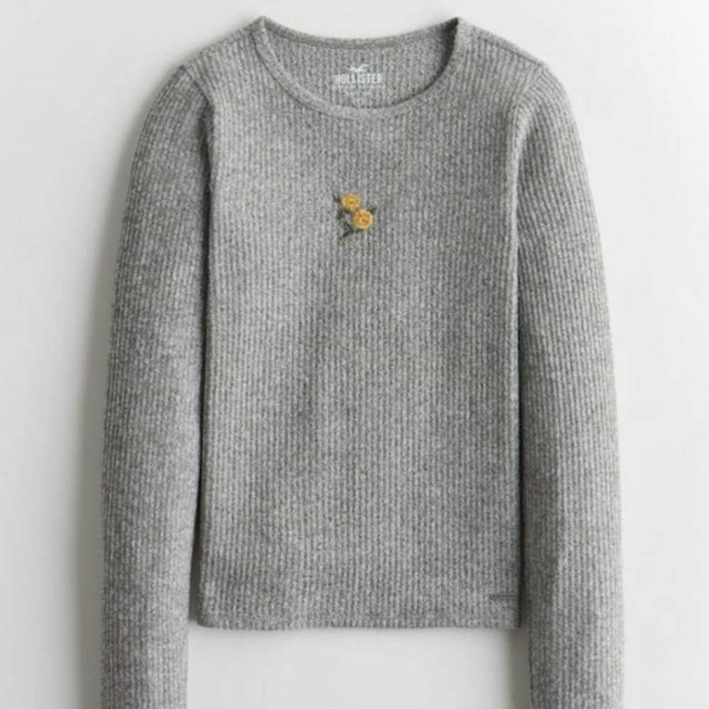 HOLLISTER COZY BABY TEE size L